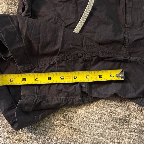 Vuori men’s Casual gray Drawstring Shorts - large - elastic waist - Picture 4 of 6